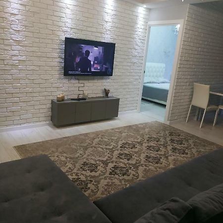 Apartament Lux Sect. Riscani 키시나우 외부 사진